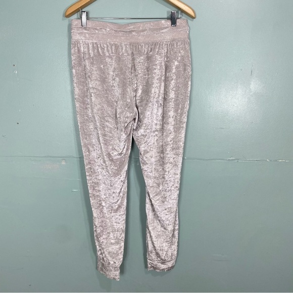 Lululemon Ready to Crush Jogger Cream Velvet Sz 10 W5DAKS - Picture 2 of 4